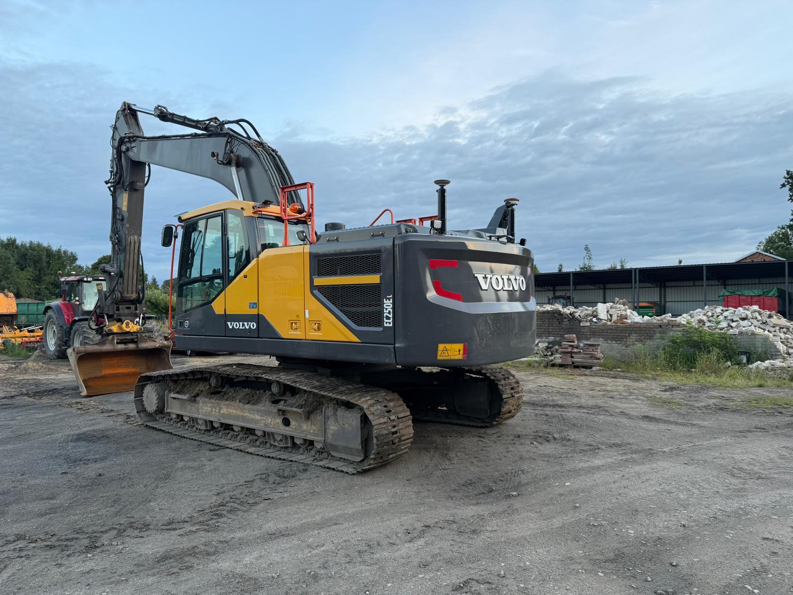Volvo EC250